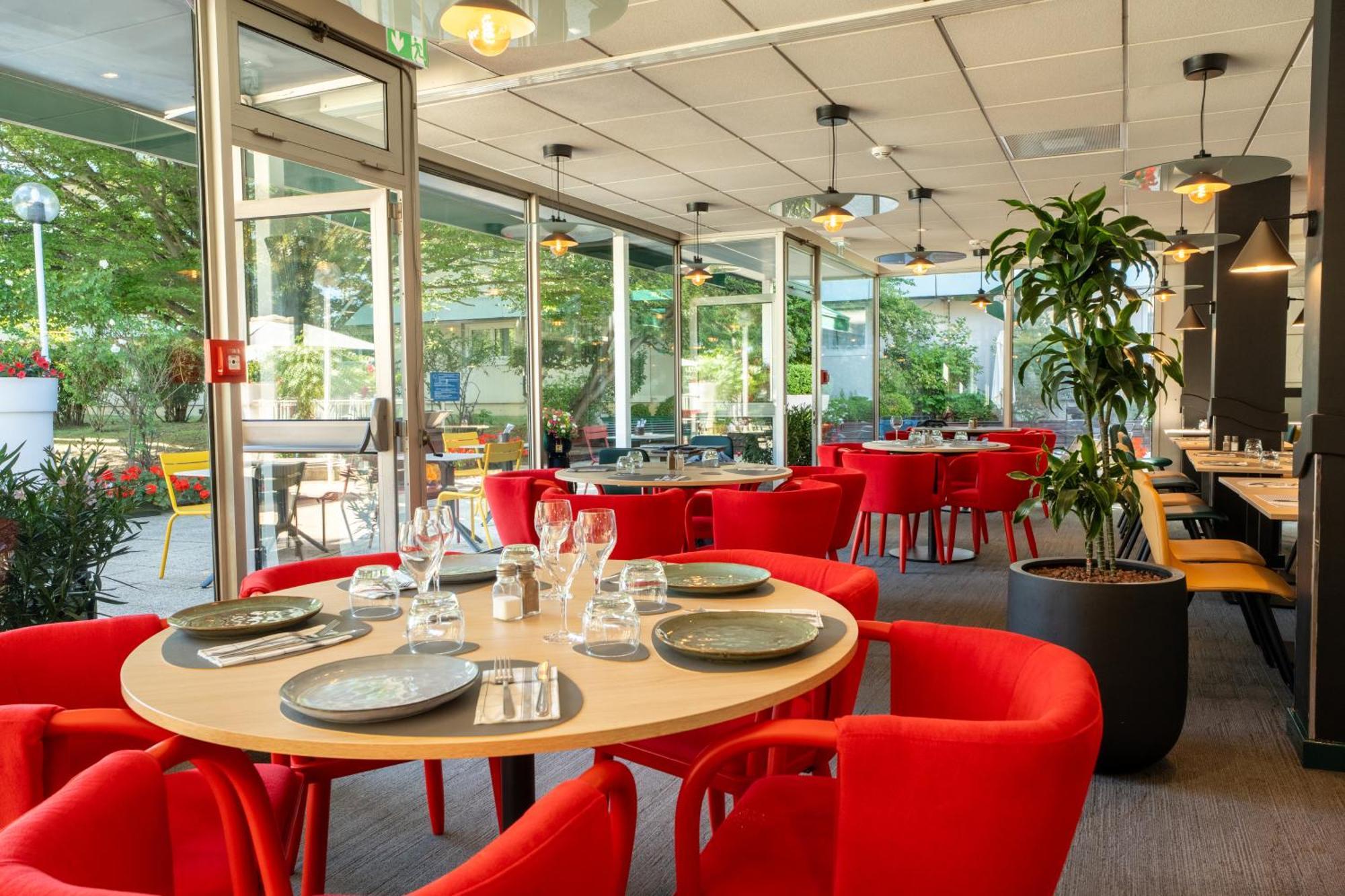 Novotel Poissy 4*