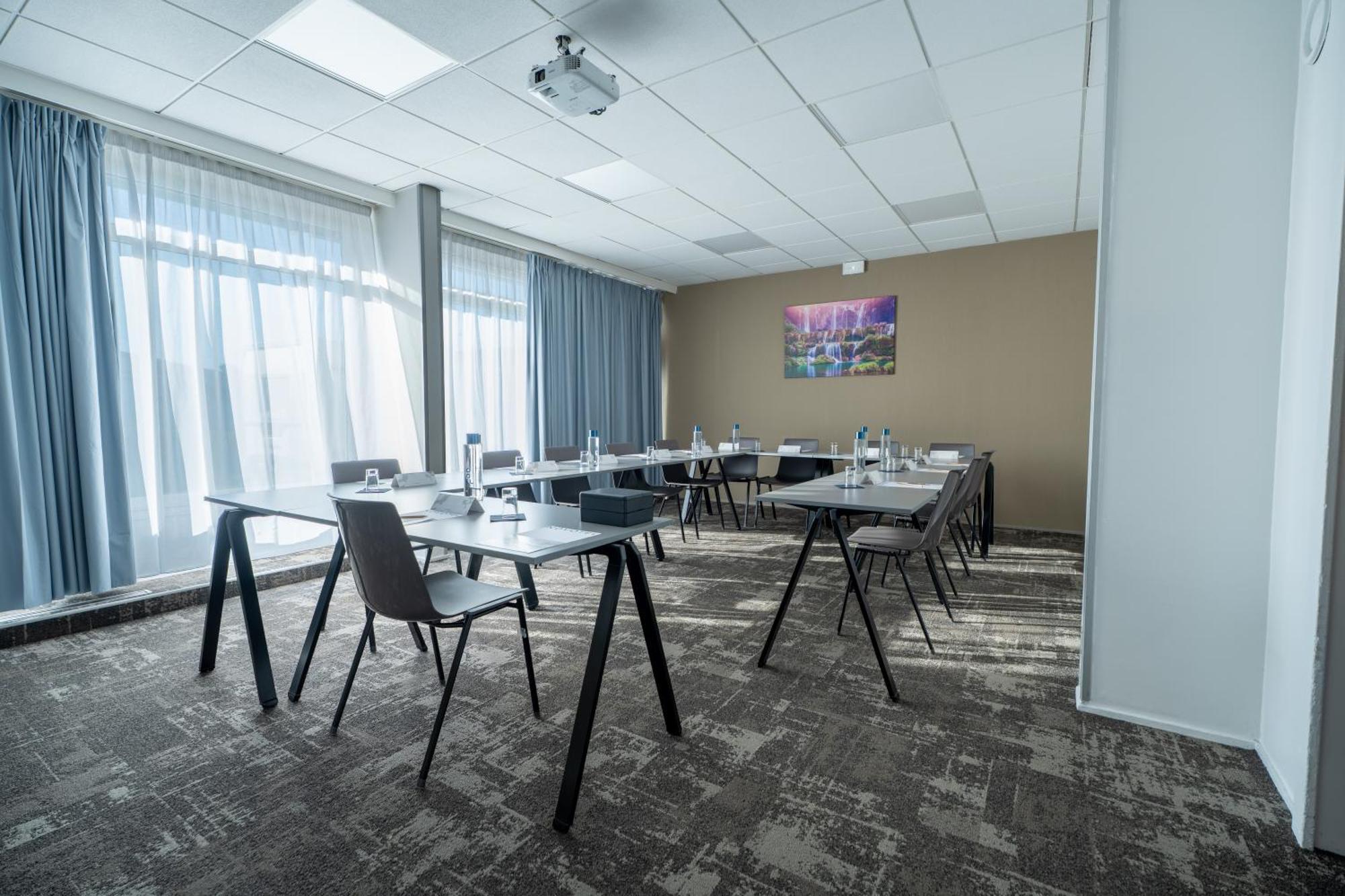 Novotel Poissy 4*