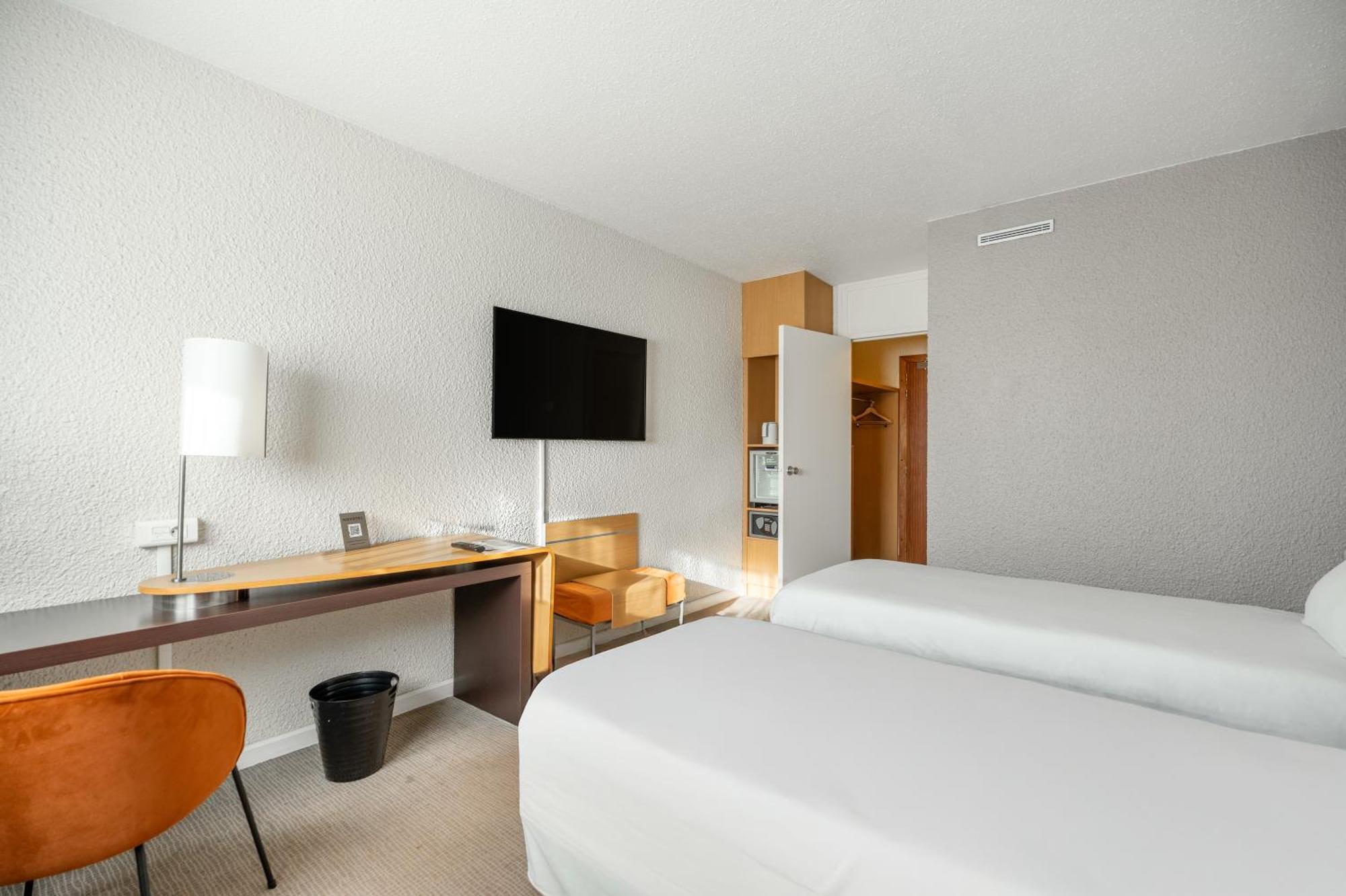 Novotel Poissy Hotel